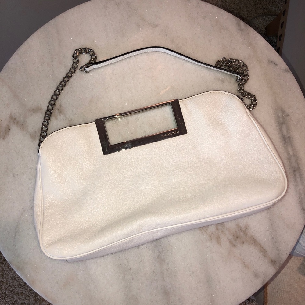 White Micheal Kors Cluch